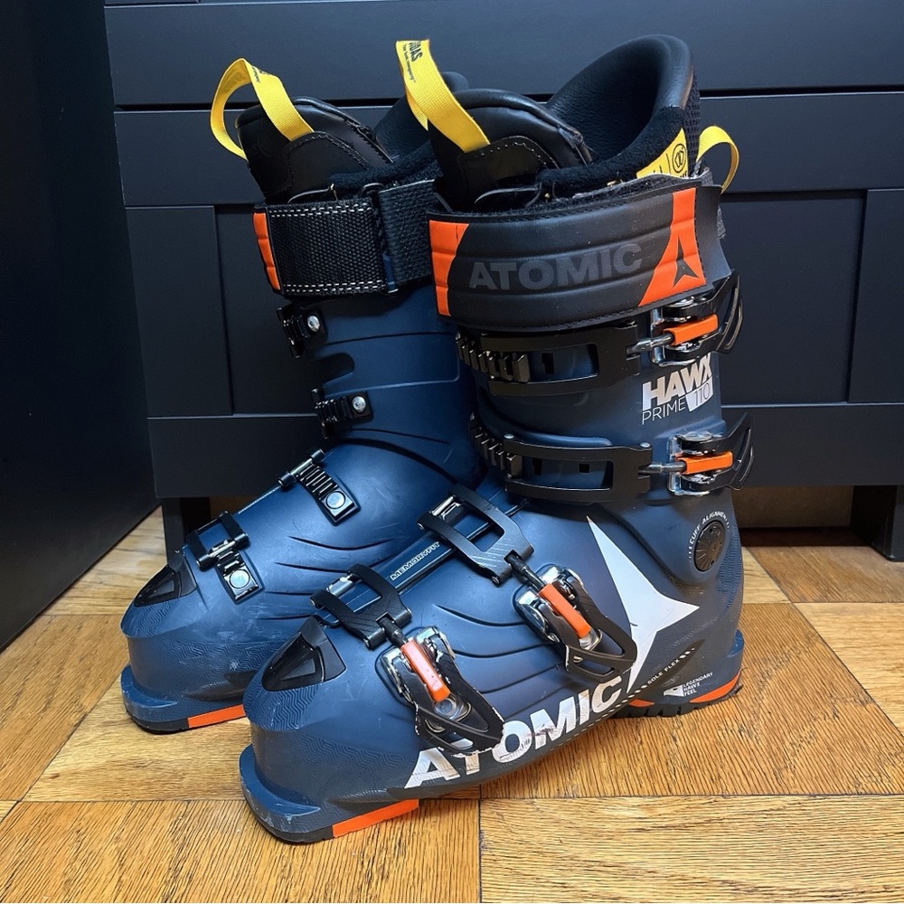 Men’s Atomic Hawx Prime 110 Ski Boots (26/26.5)